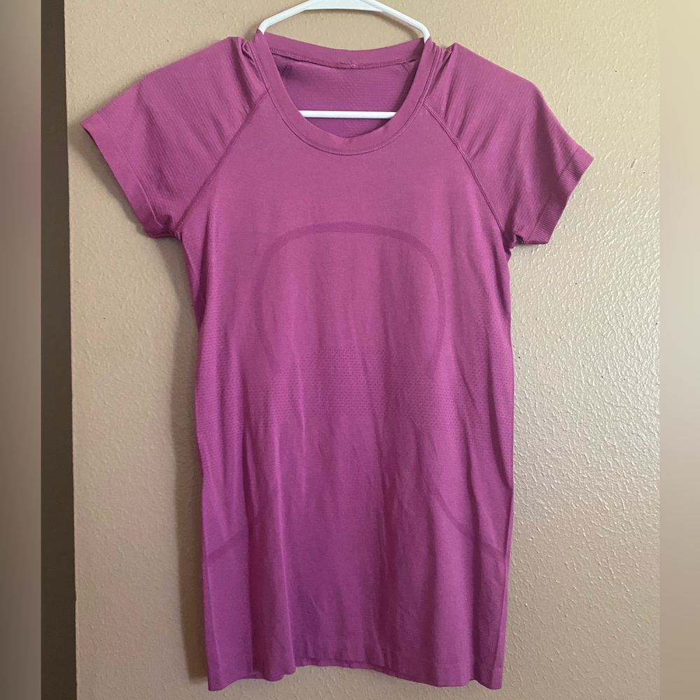 Purple lululemon swiftly tech